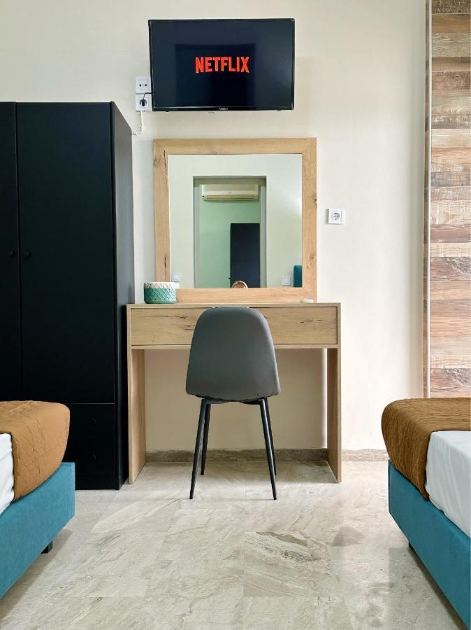 Hotel Palmera Сарти Экстерьер фото