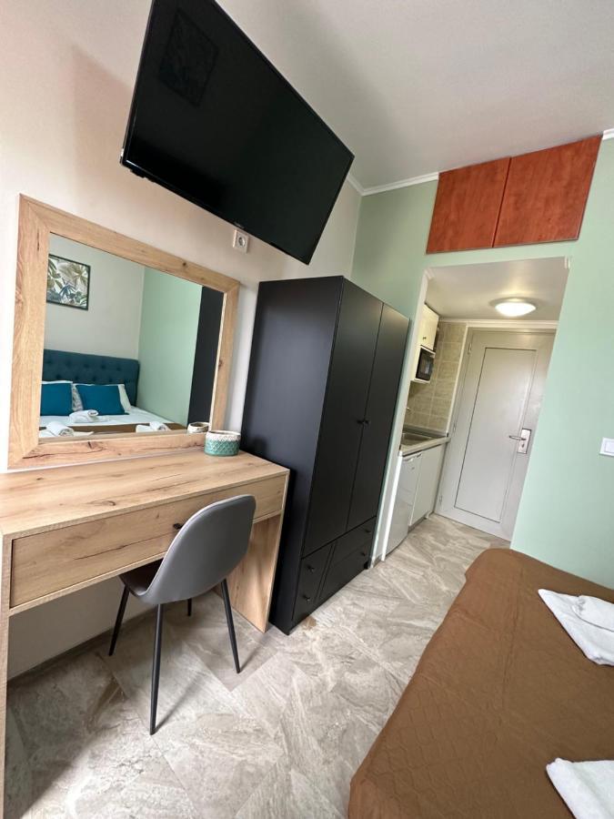Hotel Palmera Сарти Экстерьер фото