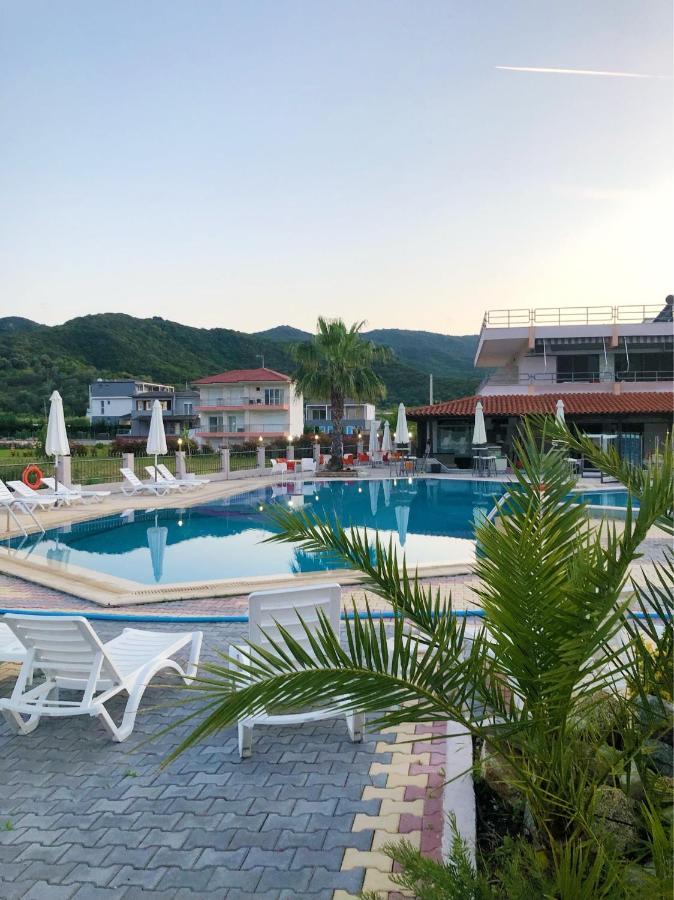 Hotel Palmera Сарти Экстерьер фото