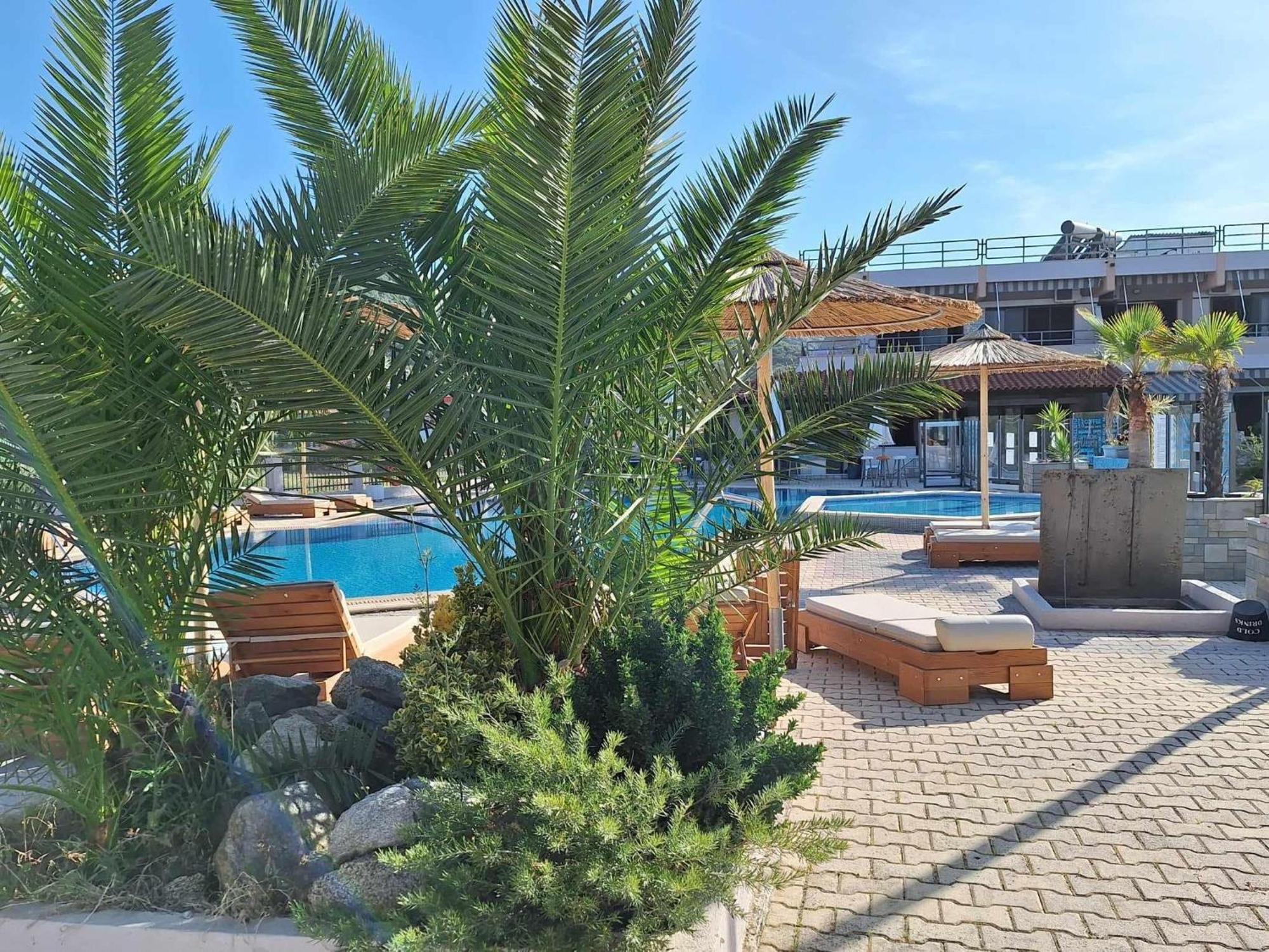 Hotel Palmera Сарти Экстерьер фото